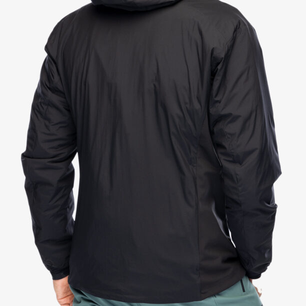 Geaca izolată Arcteryx Atom Hoody - black preţ