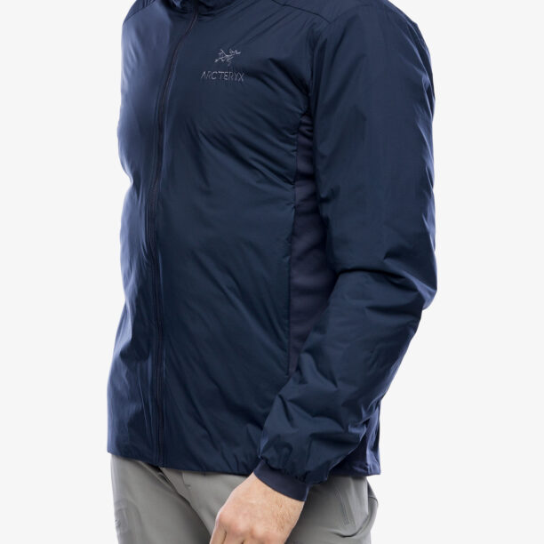 Cumpăra Geaca izolată Arcteryx Atom Hoody - black sapphire