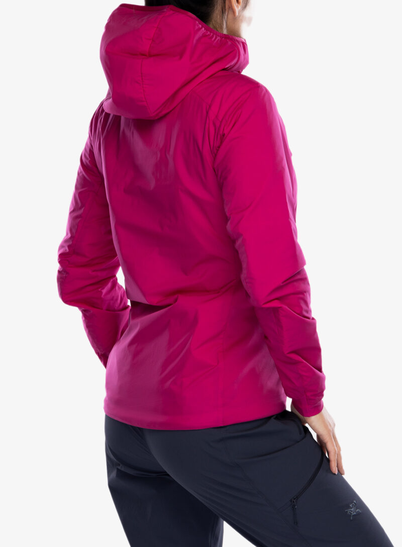 Preţ Geaca izolată pentru femei Arcteryx Atom Hoody - amaranthus