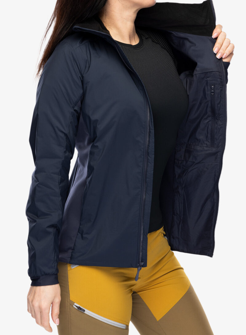 Preţ Geaca izolată pentru femei Arcteryx Atom Jacket - black sapphire