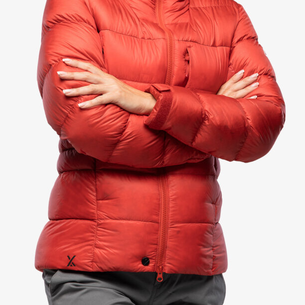 Cumpăra Geaca matlasata femei Berghaus MTN Arete Ultra Down Hoody - goji berry/haute red