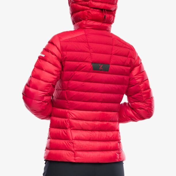 Geaca matlasata femei Berghaus Seeker MW Down Hoody - goji berry/haute red preţ