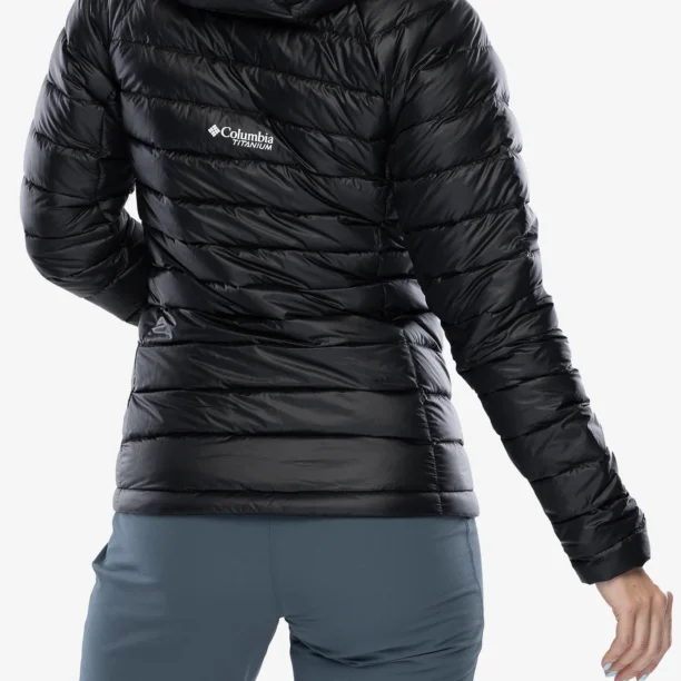 Geaca matlasata femei Columbia Arctic Crest Down Hooded Jacket - black preţ