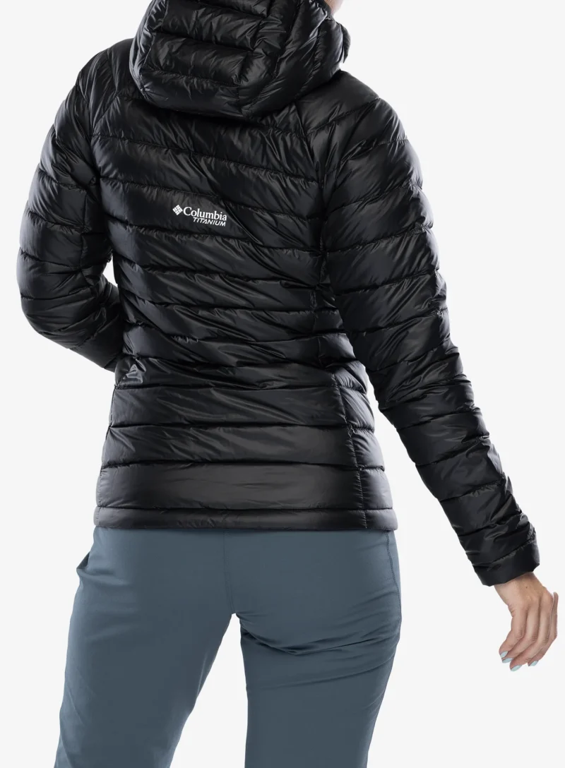 Geaca matlasata femei Columbia Arctic Crest Down Hooded Jacket - black preţ