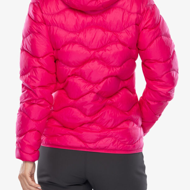 Geaca matlasata femei Peak Performance Helium Down Hood Jacket - beetroot purple preţ