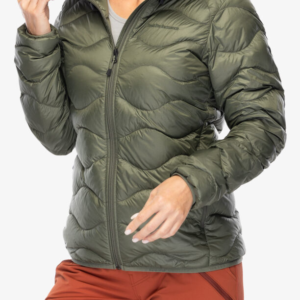 Cumpăra Geaca matlasata femei Peak Performance Helium Down Hood Jacket - pine needle