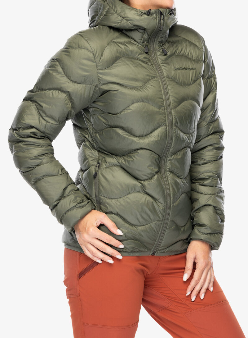 Geaca matlasata femei Peak Performance Helium Down Hood Jacket - pine needle