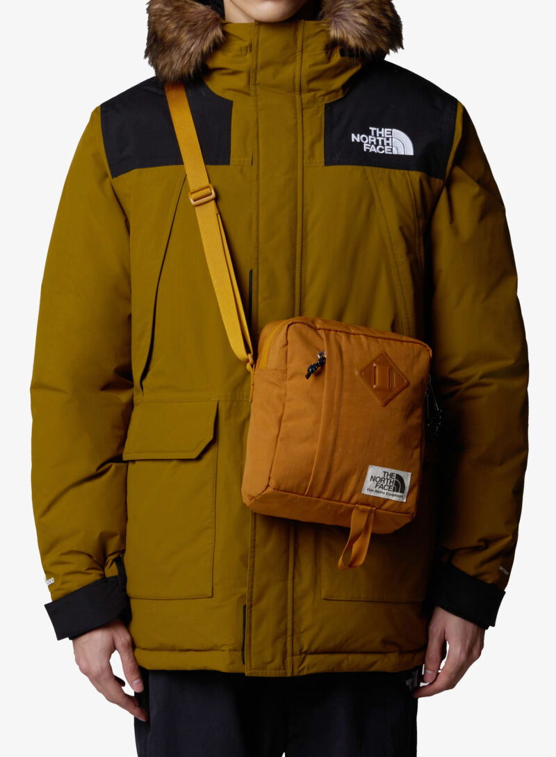 Preţ Geantă de oras The North Face Berkeley Crossbody - timber tan/tnf black