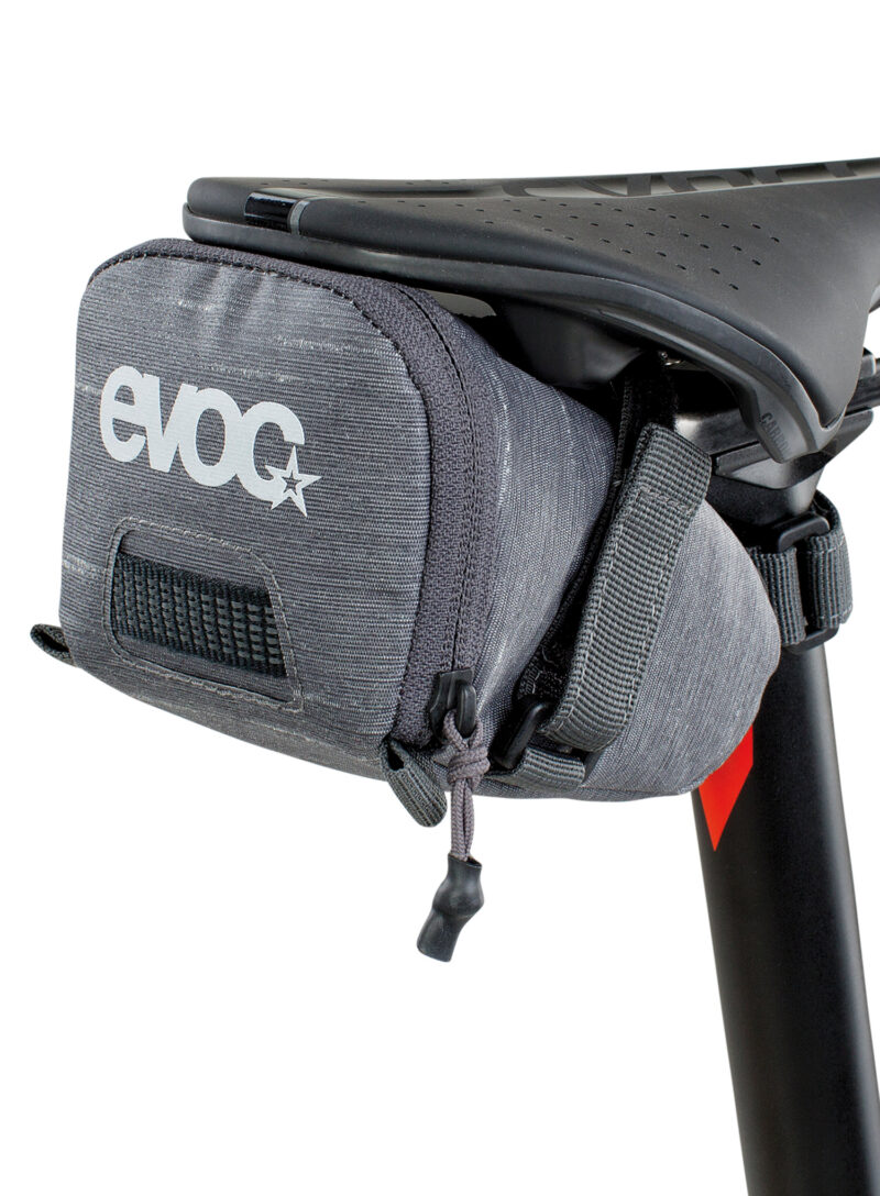 Geanta sub sa Evoc Seat Bag Tour M - carbon grey preţ