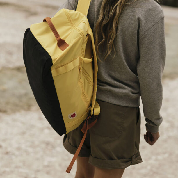 Preţ Geanta voiaj Fjallraven High Coast Duffel 36 - mellow yellow