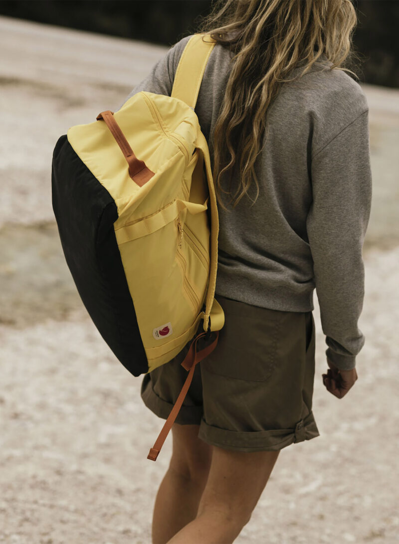 Preţ Geanta voiaj Fjallraven High Coast Duffel 36 - mellow yellow