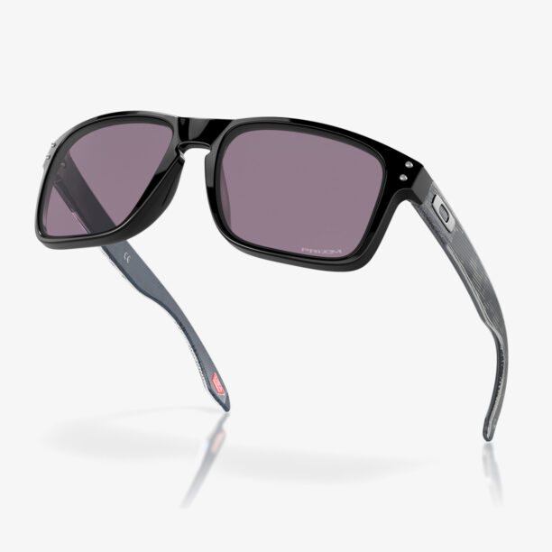 Cumpăra Ochelari de soare Oakley Holbrook - polished black/prizm ruby