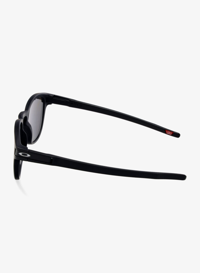 Cumpăra Ochelari de soare Oakley Latch - matte black/prizm grey