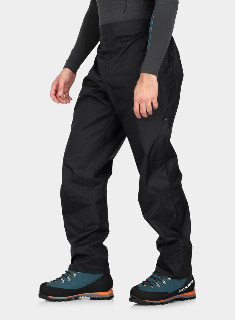 Preţ Pantaloni Berghaus Deluge 2.0 Pant - jet black