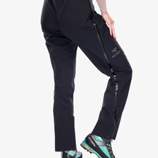 Preţ Pantaloni GORE TEX femei Arcteryx Beta Pant Regular - black