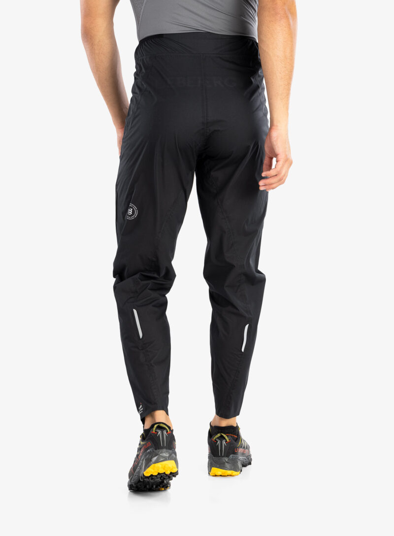 Pantaloni alergare Compressport Hurricane Waterproof 10/10 Pants - black preţ