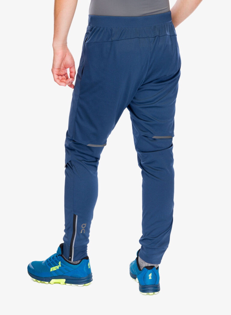 Preţ Pantaloni alergare On Running Weather Pants - denim/navy