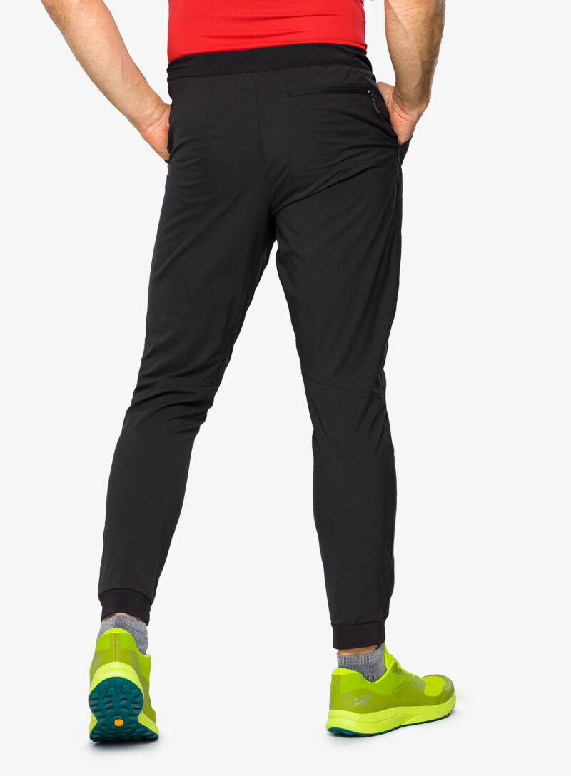 Pantaloni alergare Patagonia Terrebonne Joggers - black preţ