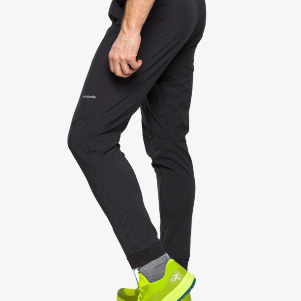 Preţ Pantaloni alergare Patagonia Terrebonne Joggers - black