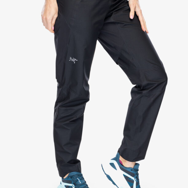 Cumpăra Pantaloni alergare femei Arcteryx Norvan Shell Pant - black