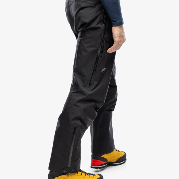 Preţ Pantaloni cu membrana Arcteryx Beta AR Pant - blk