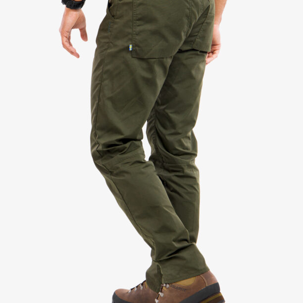 Preţ Pantaloni drumetie Fjallraven Greenland Jeans Regular - deep forest