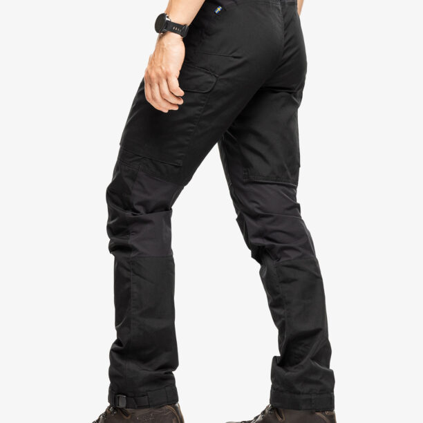 Pantaloni drumetie Fjallraven Kaipak Trousers - black preţ