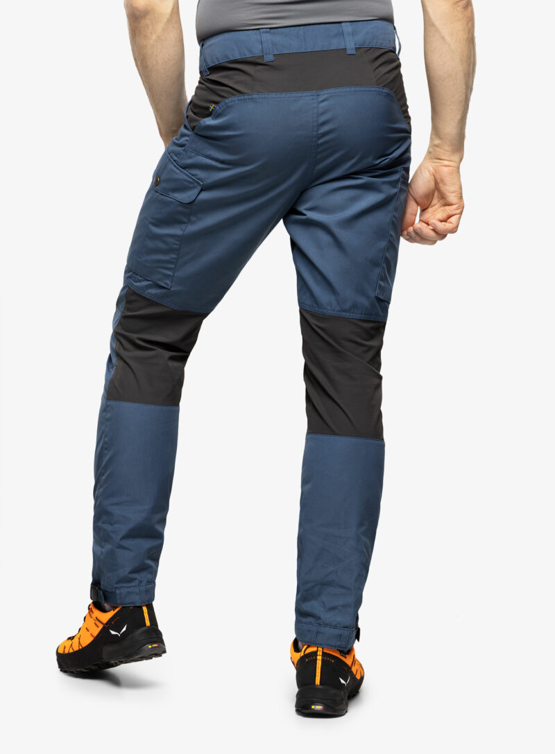 Pantaloni drumetie Fjallraven Kaipak Trousers - uncle blue/grey preţ