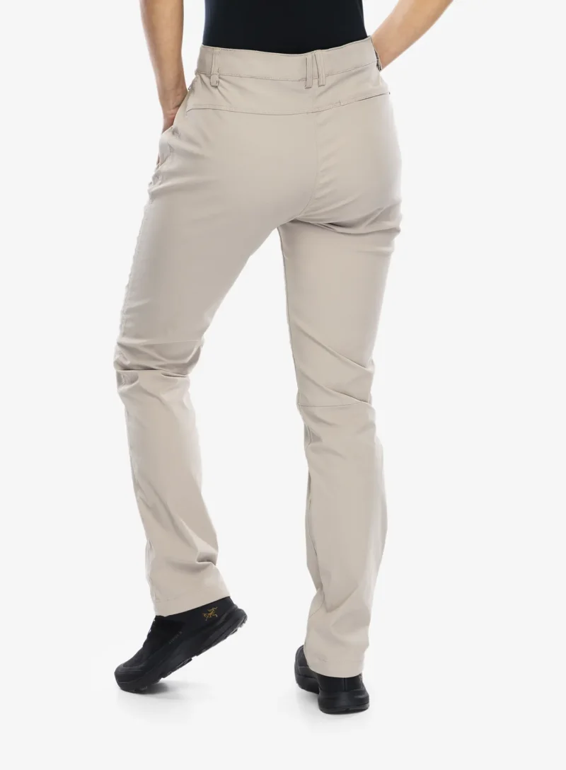 Pantaloni drumetie femei Craghoppers NosiLife Pro Trouser III - soft mushroom preţ