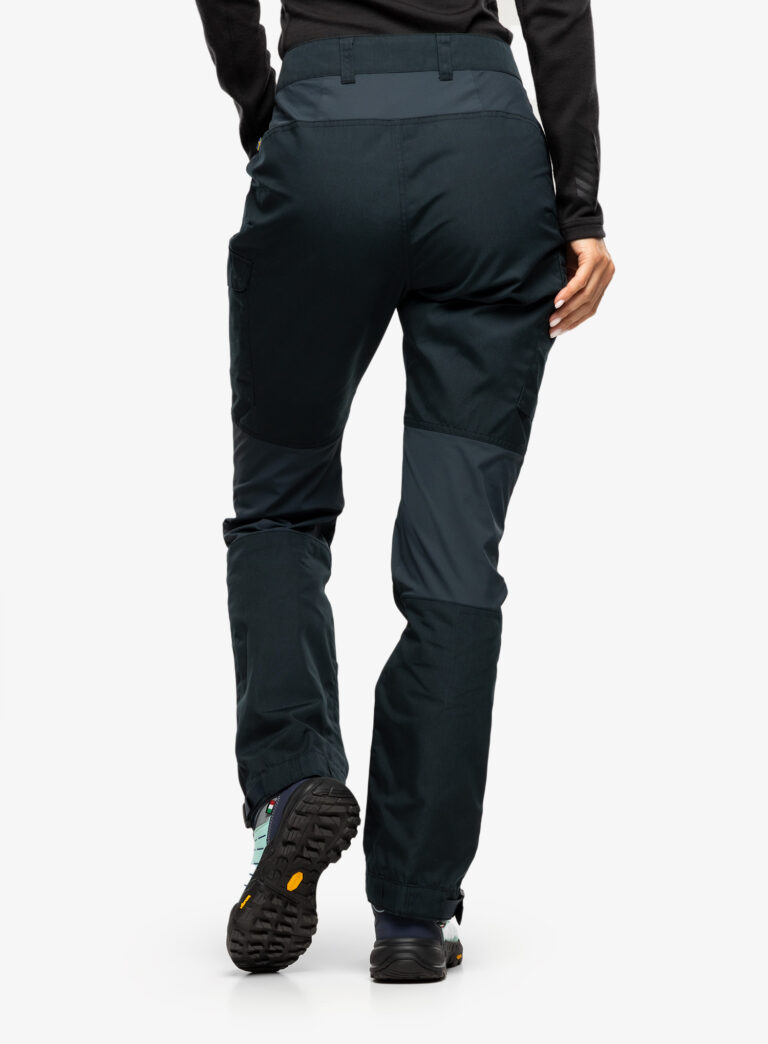 Pantaloni femei Fjallraven Kaipak Trousers Curved - dark navy preţ