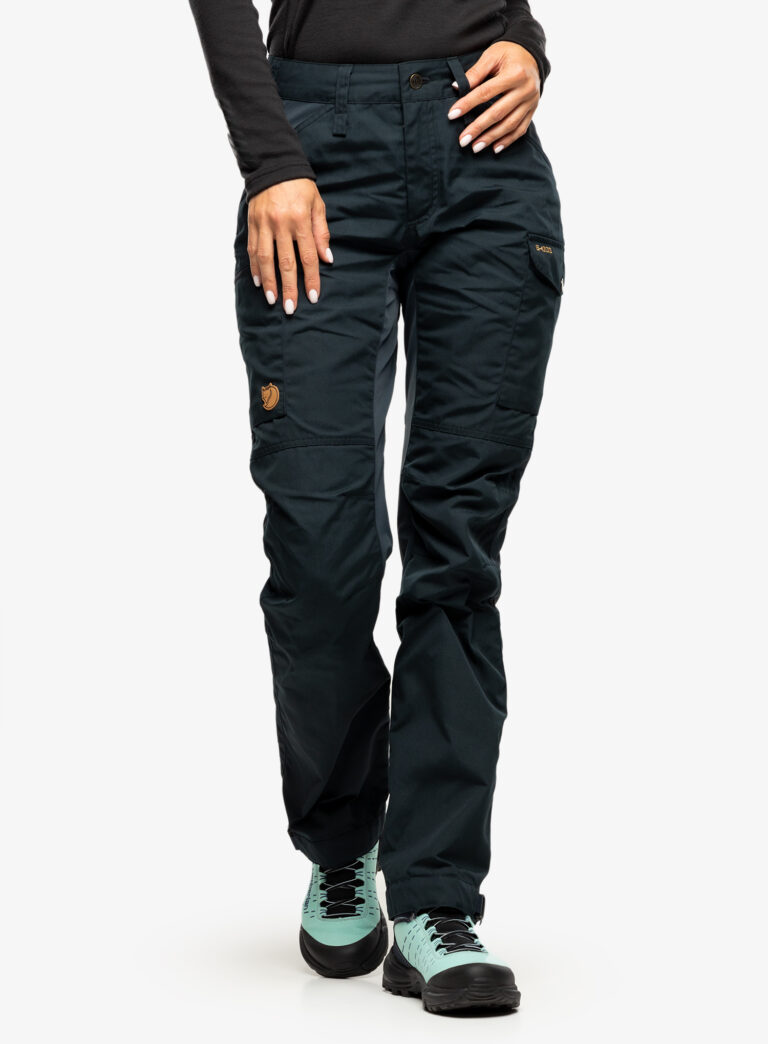 Cumpăra Pantaloni femei Fjallraven Kaipak Trousers Curved - dark navy