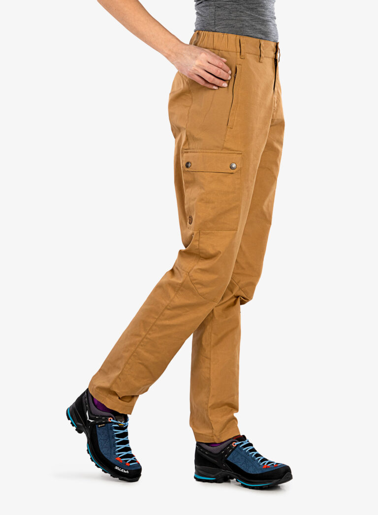 Original Pantaloni femei Fjallraven Stina Trousers - buckwheat brown