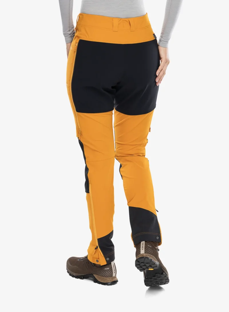 Pantaloni femei Haglofs Rugged Slim Pant - desert yellow/true black preţ