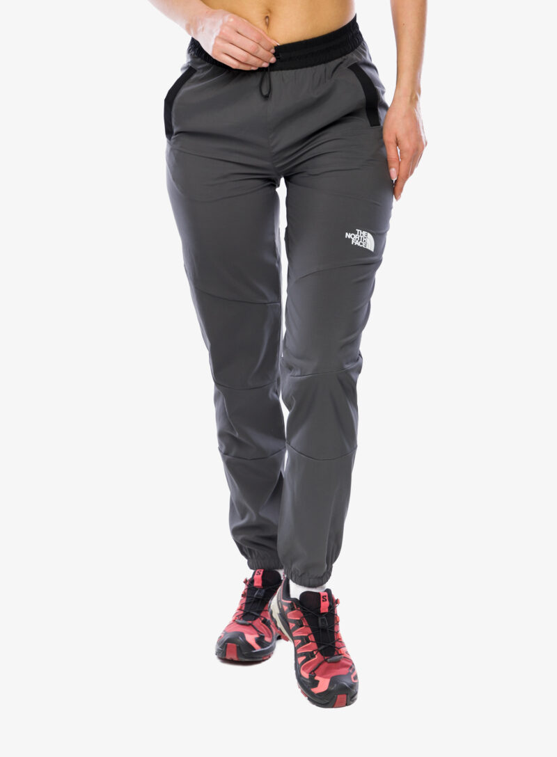 Pantaloni femei The North Face Ma Wind Track Pant - anthracite grey/black