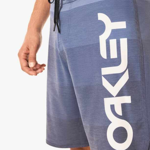 Preţ Pantaloni scurti Oakley Retro Mark 19 Boardshort - team navy