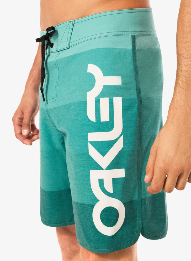 Preţ Pantaloni scurti Oakley Retro Mark 19 Boardshort - viridian