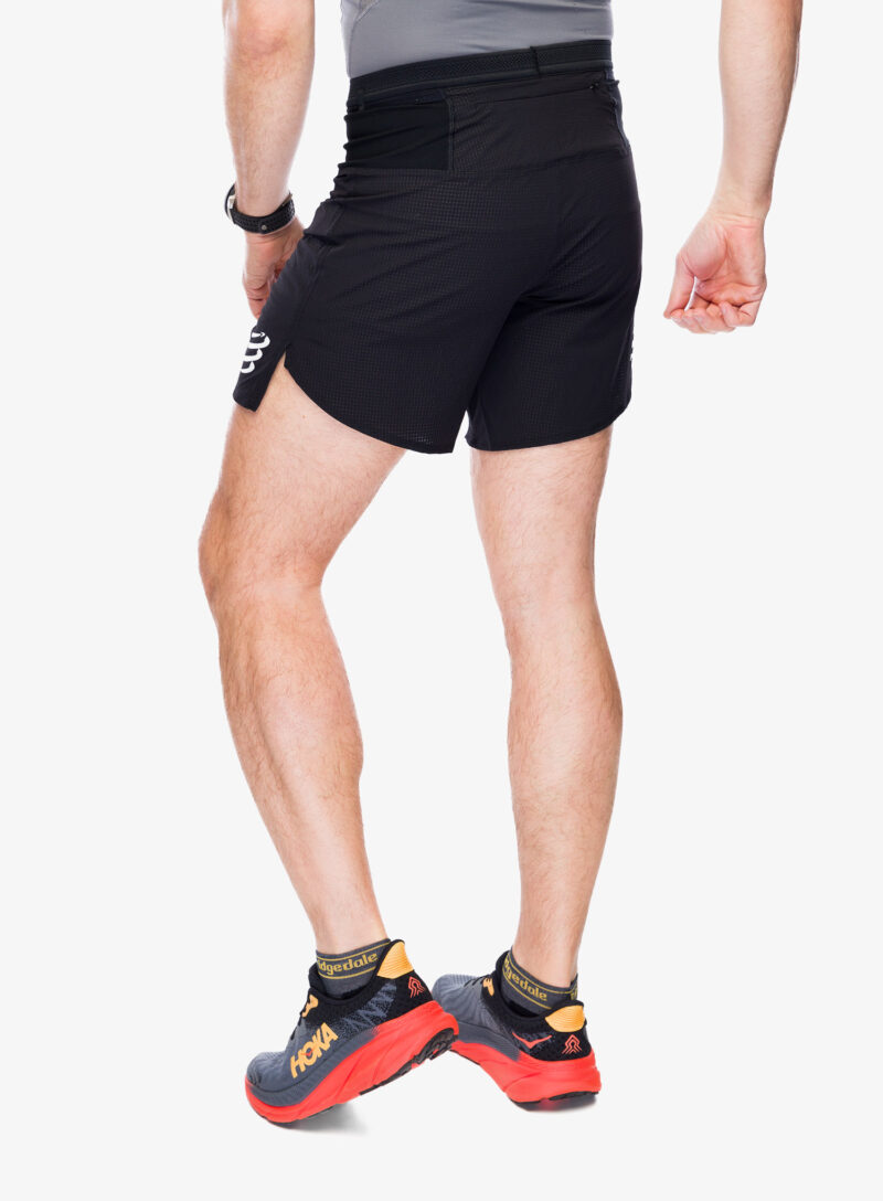 Preţ Pantaloni scurti alergare Compressport Trail Racing Overshort - black