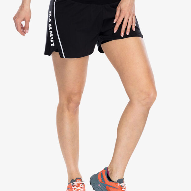 Cumpăra Pantaloni scurti alergare femei Mammut Aenergy TR 2 in 1 Shorts - black/black