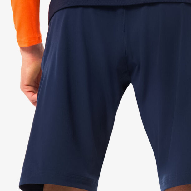 Cumpăra Pantaloni scurti ciclism Oakley Factory Pilot Lite Short - team navy