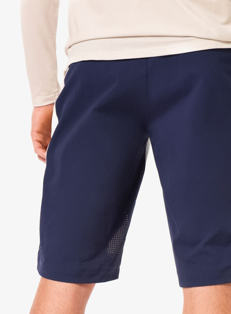 Preţ Pantaloni scurti ciclism Oakley Maven Scrub Short - grey/blue