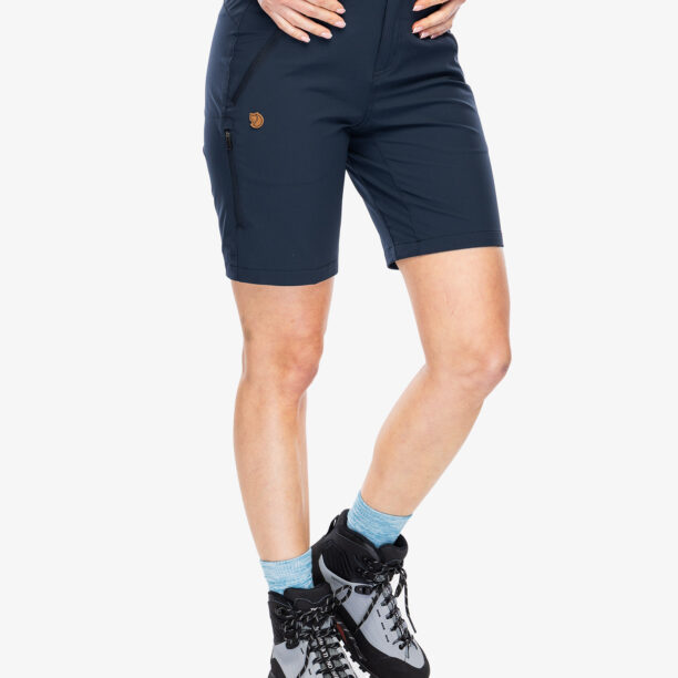 Cumpăra Pantaloni scurti drumetie femei Fjallraven Abisko Trail Stretch Shorts - dark navy