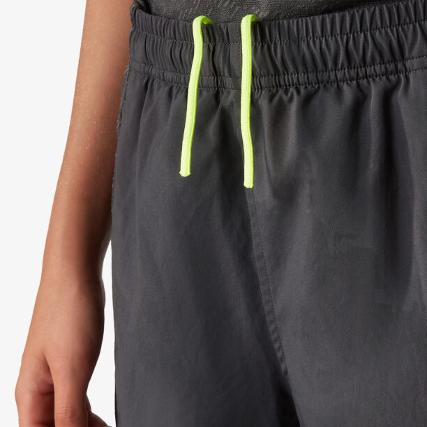 Cumpăra Pantaloni scurți pentru băieți The North Face Boy's Mountain Athletics Shorts - grey heather