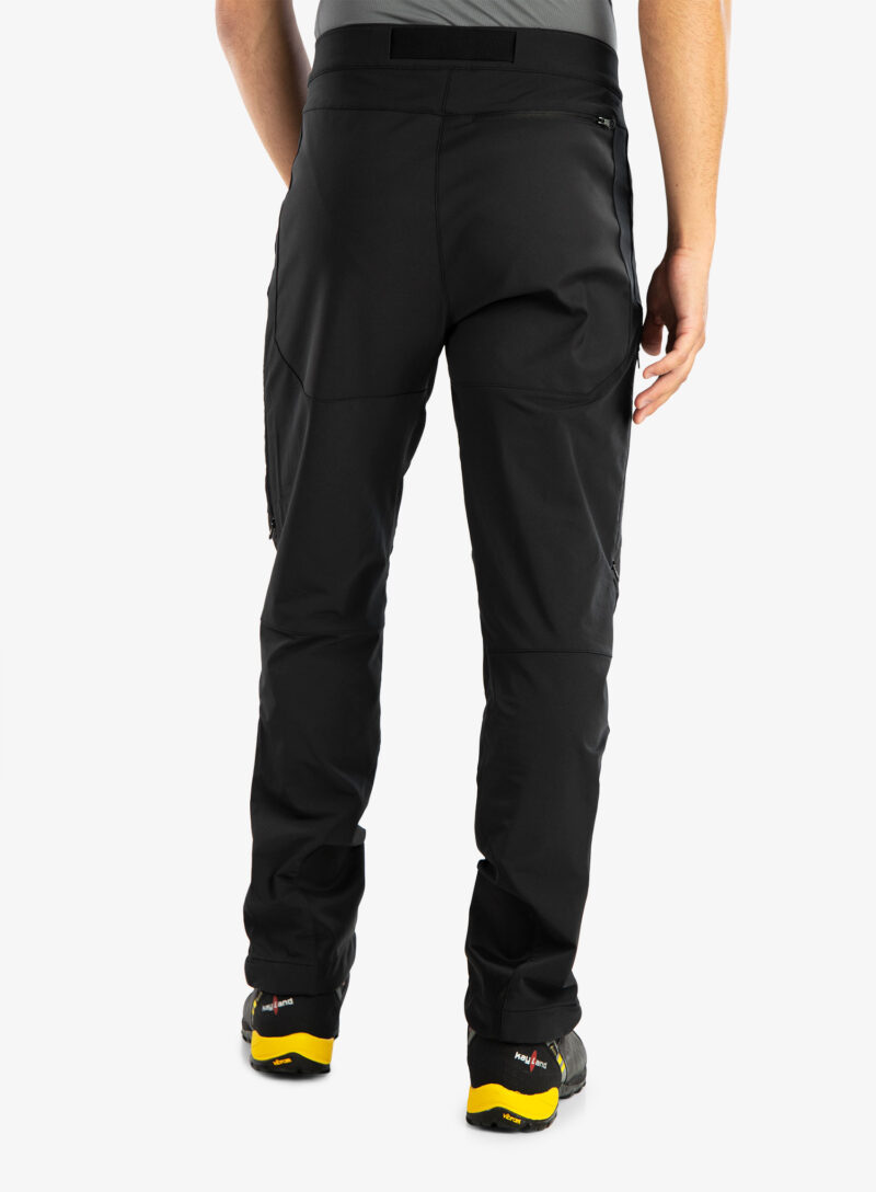 Pantaloni softshell Mountain Equipment Mission Pant - black preţ