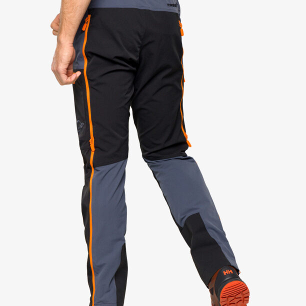 Pantaloni softshell Norrona Trollveggen Flex1 Pants - cool black/orange popsicle preţ