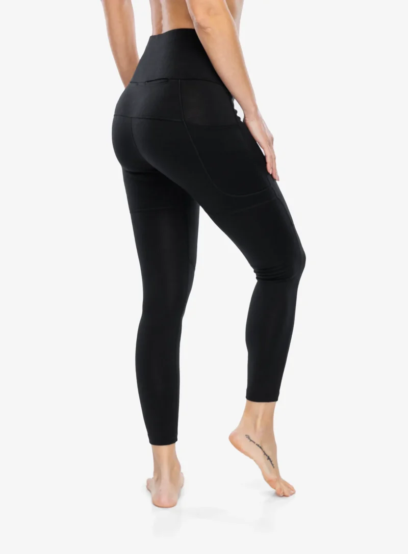 Preţ Pantaloni strâmți de damă Icebreaker Merino Speed Winter Tights - black