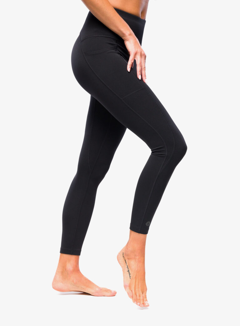 Preţ Pantaloni strâmți de damă Smartwool Active 7/8 Legging - black