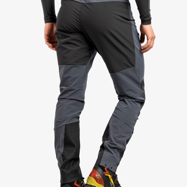 Pantaloni trekking BlackYak Aceh Pants - iron gate preţ