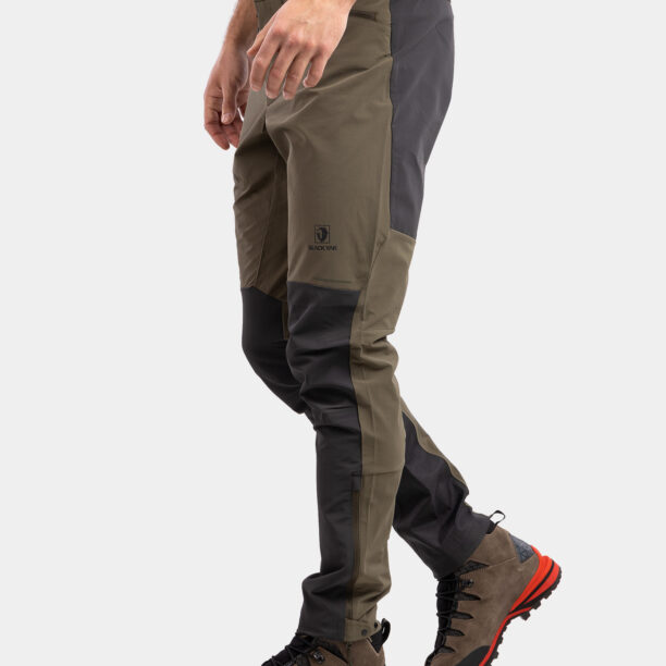 Original Pantaloni trekking BlackYak Aceh Pants - ivy green