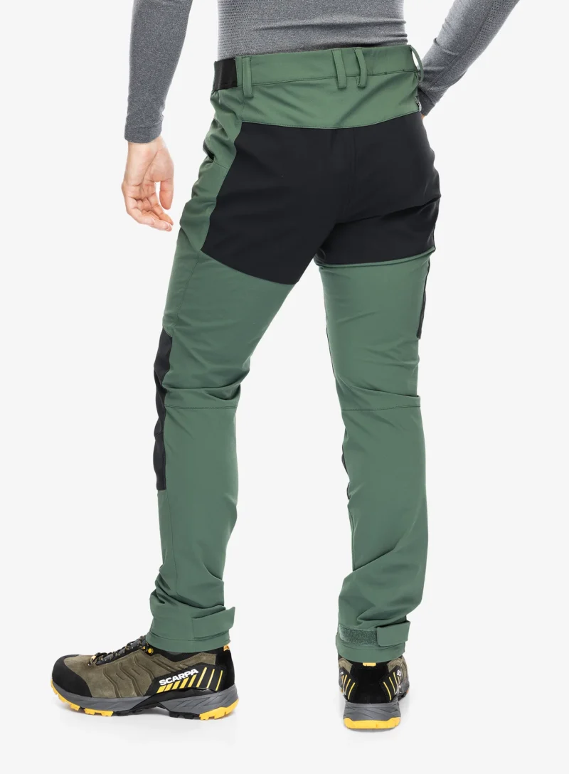 Pantaloni trekking Haglofs Rugged Slim Pant - fjell green/true black preţ