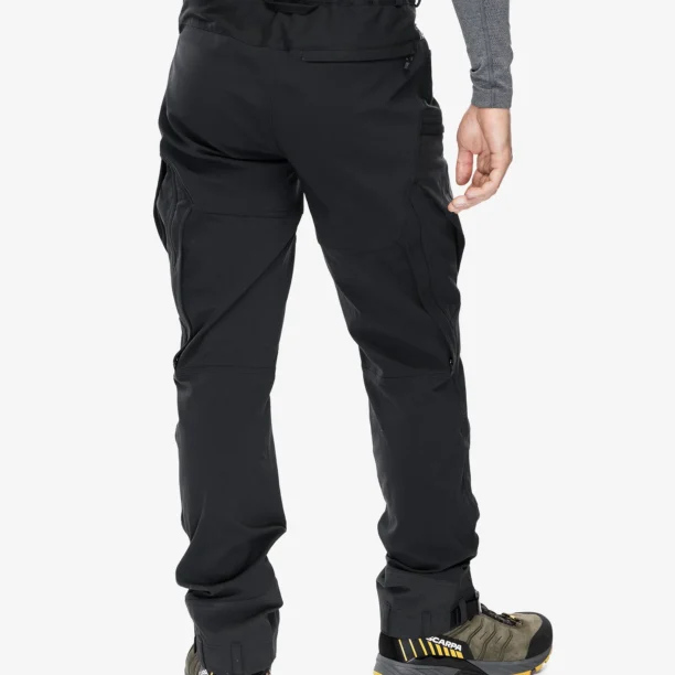 Pantaloni trekking Haglofs Rugged Standard Pant - true black preţ